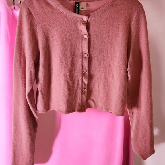 Divided by H&M Pink Crop Sweater | Size Large | Barbiecore Cozy Cute - Picture 2 of 12